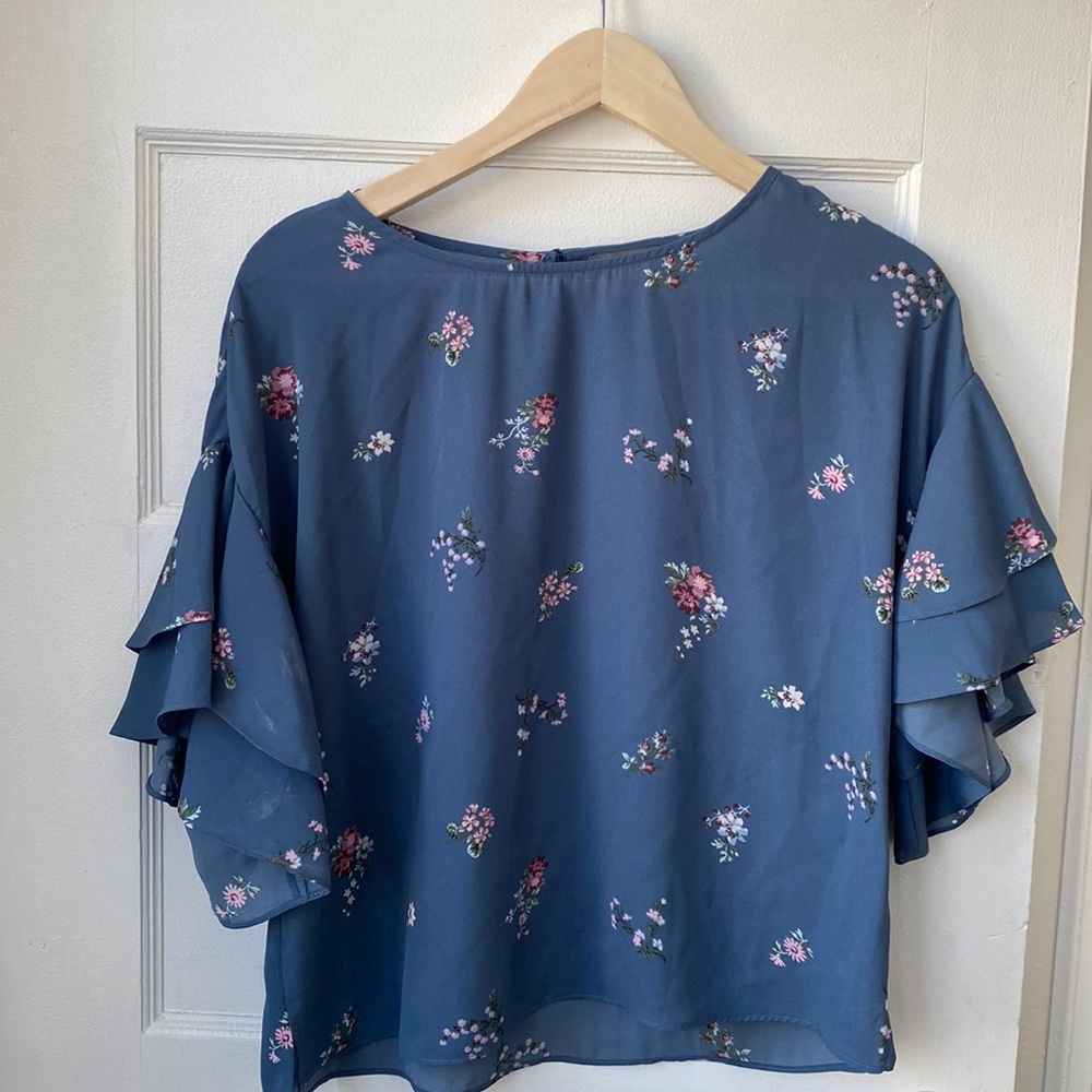 Vince Camuto Floral Tiered Flutter Sleeve Blouse